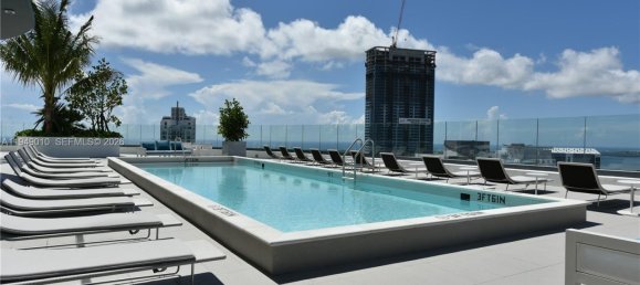 1 Schlafzimmer Gewerbliche Immobilien in Miami, USA, Nr. 615487 7