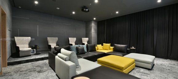 1 Schlafzimmer Gewerbliche Immobilien in Miami, USA, Nr. 615487 3