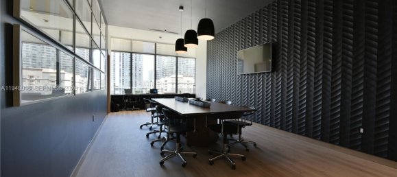 1 Schlafzimmer Gewerbliche Immobilien in Miami, USA, Nr. 615487 5