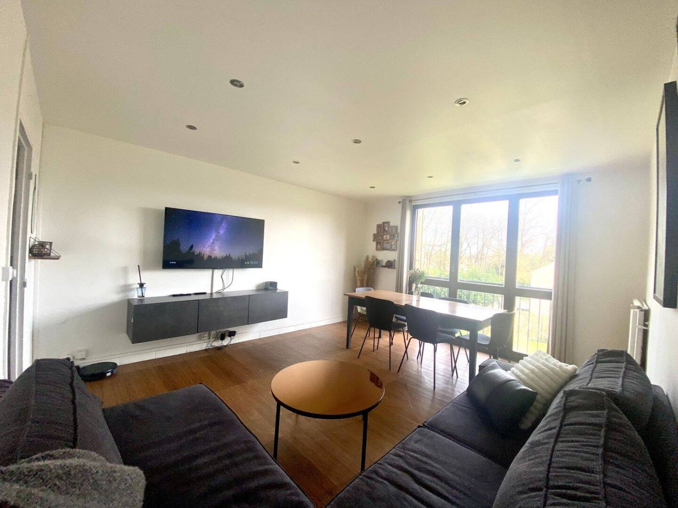 Квартира с 2 спальнями в Монтиньи-ле-Кормей, Франция № 334343