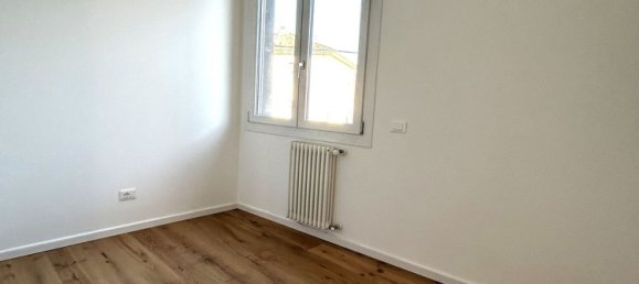 5 rooms Apartment in Treviso, Italy No. 216380 15