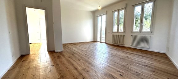 5 rooms Apartment in Treviso, Italy No. 216380 2