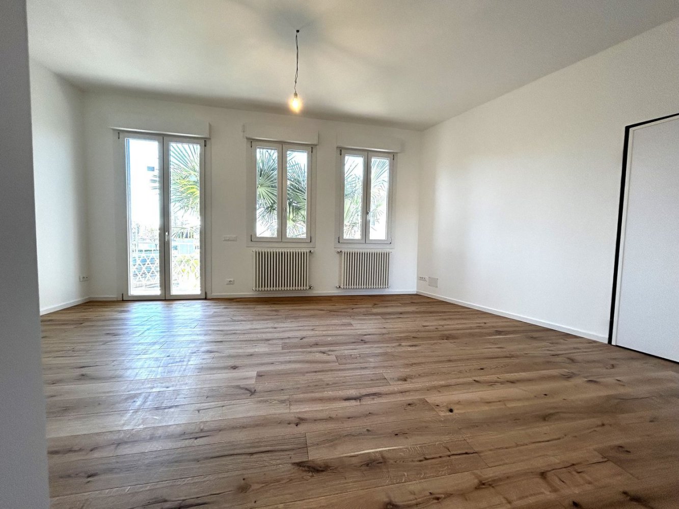 5 rooms Apartment in Treviso, Italy No. 216380