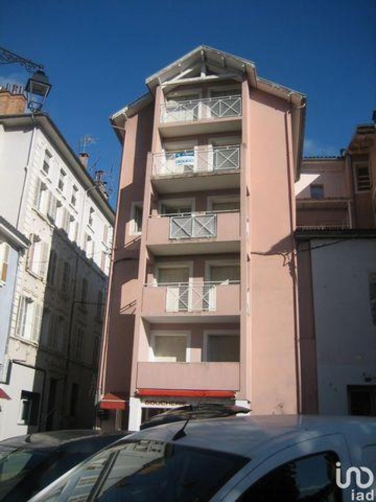 شقة 3 غرف نوم  في Voiron, France رقم 27735