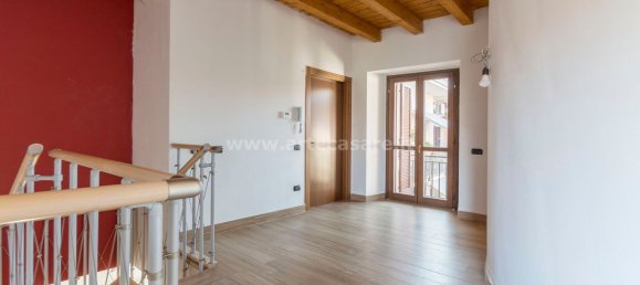 4 bedrooms Duplex in Vanzaghello, Italy No. 330375 9