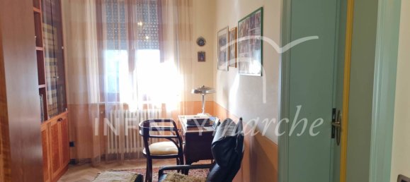 Villa de 4 dormitorios en Appignano, Italy No. 111713 22