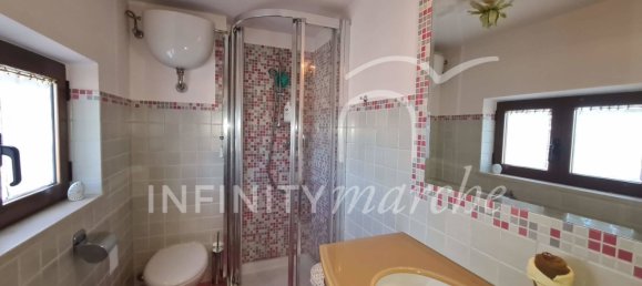 Villa de 4 dormitorios en Appignano, Italy No. 111713 2