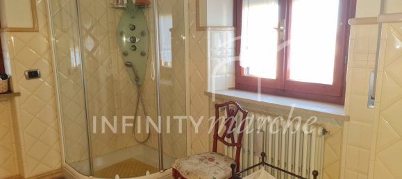 Villa de 4 dormitorios en Appignano, Italy No. 111713 27