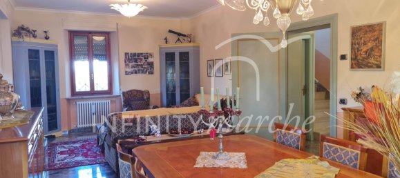 Villa de 4 dormitorios en Appignano, Italy No. 111713 17