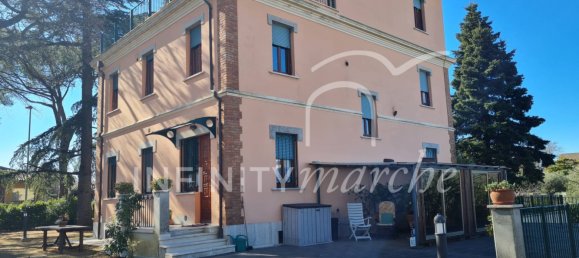 Villa de 4 dormitorios en Appignano, Italy No. 111713 8