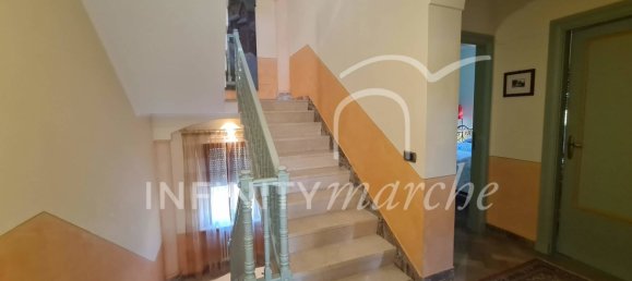 Villa de 4 dormitorios en Appignano, Italy No. 111713 21