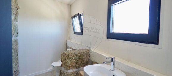 2 bedrooms House in Amarante, Portugal No. 17002 12