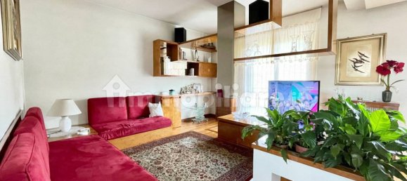 3 bedrooms Villa in Seveso, Italy No. 25152 4