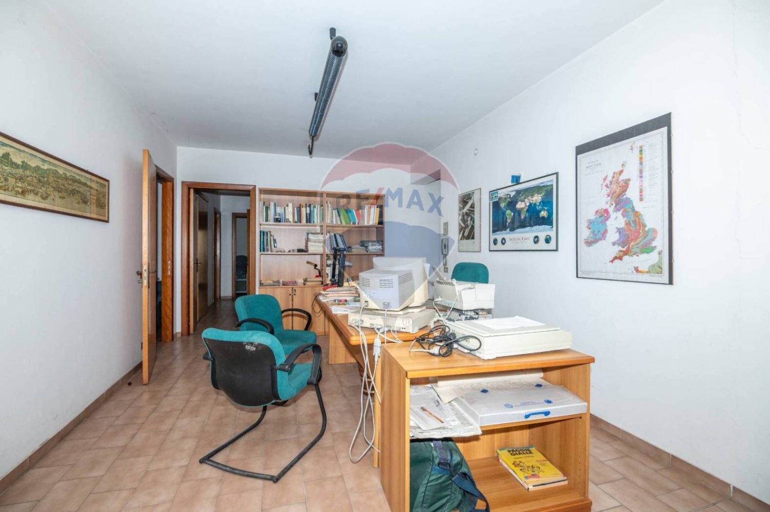 5 rooms Commercial property in Ragusa, Italy No. 55104