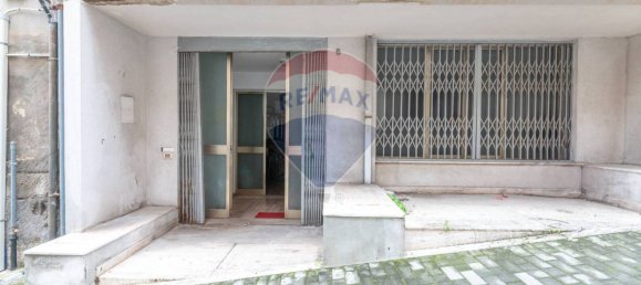 5 rooms Commercial property in Ragusa, Italy No. 55104 2