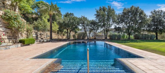 4 bedrooms Villa in Benahavis, Spain No. 106493 2