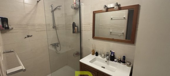 2-salle Appartement à Agde, France No. 324132 5