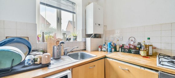 1 bedroom Apartment in London, United Kingdom No. 7613 2