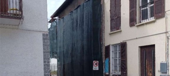 5-salle Appartement à Mariano Comense, Italy No. 258593 2