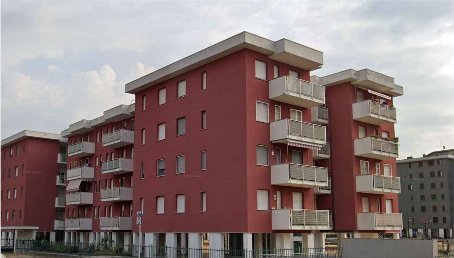 Apartamento de 5 divisões em Garbagnate Milanese, Italy N.º 93076