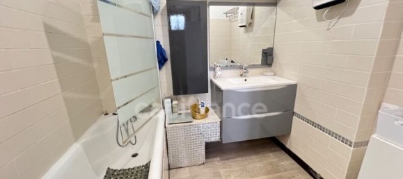 5 Schlafzimmer Haus in Tremuson, France, Nr. 323903 16