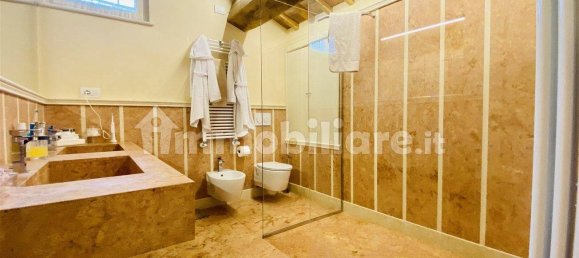 4 bedrooms Villa in Lucca, Italy No. 229162 15