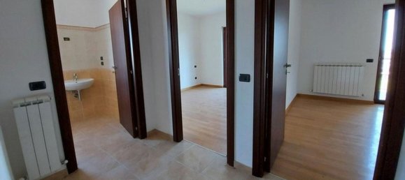  مكتب في Sant'Egidio alla Vibrata, Italy 108متر مربع رقم 370771 12