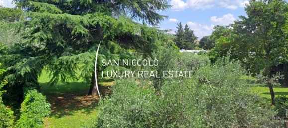 6 bedrooms Villa in Florence, Italy No. 212403 10