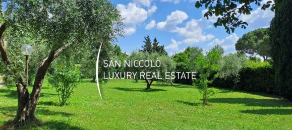 6 bedrooms Villa in Florence, Italy No. 212403 13