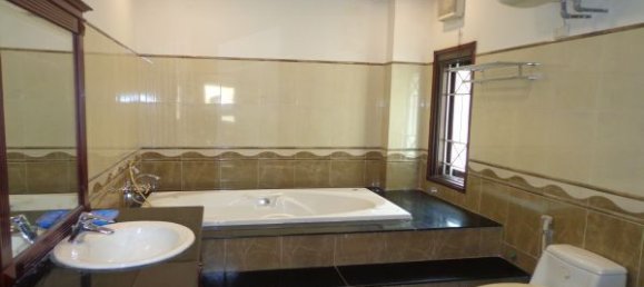 4 bedrooms Villa in Tay Ho, Vietnam No. 6694 13