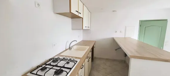 3 bedrooms House in Chateau-Gontier, France No. 296276 2