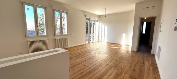 Apartamento de 5 habitaciónes en Treviso, Italy No. 216381 6