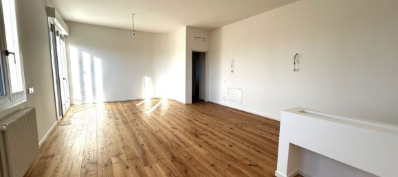 Apartamento de 5 habitaciónes en Treviso, Italy No. 216381 5