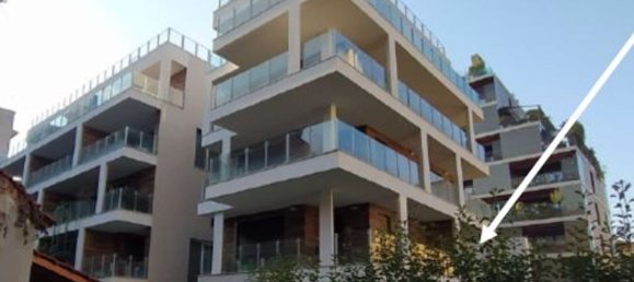 Квартира с 2 комнатами в Милан, Италия № 241067 11