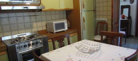 Casa de 5 habitaciónes en Carrara, Italy No. 48154 11