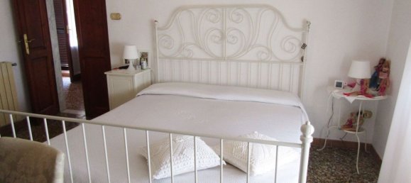 Casa de 5 habitaciónes en Carrara, Italy No. 48154 20