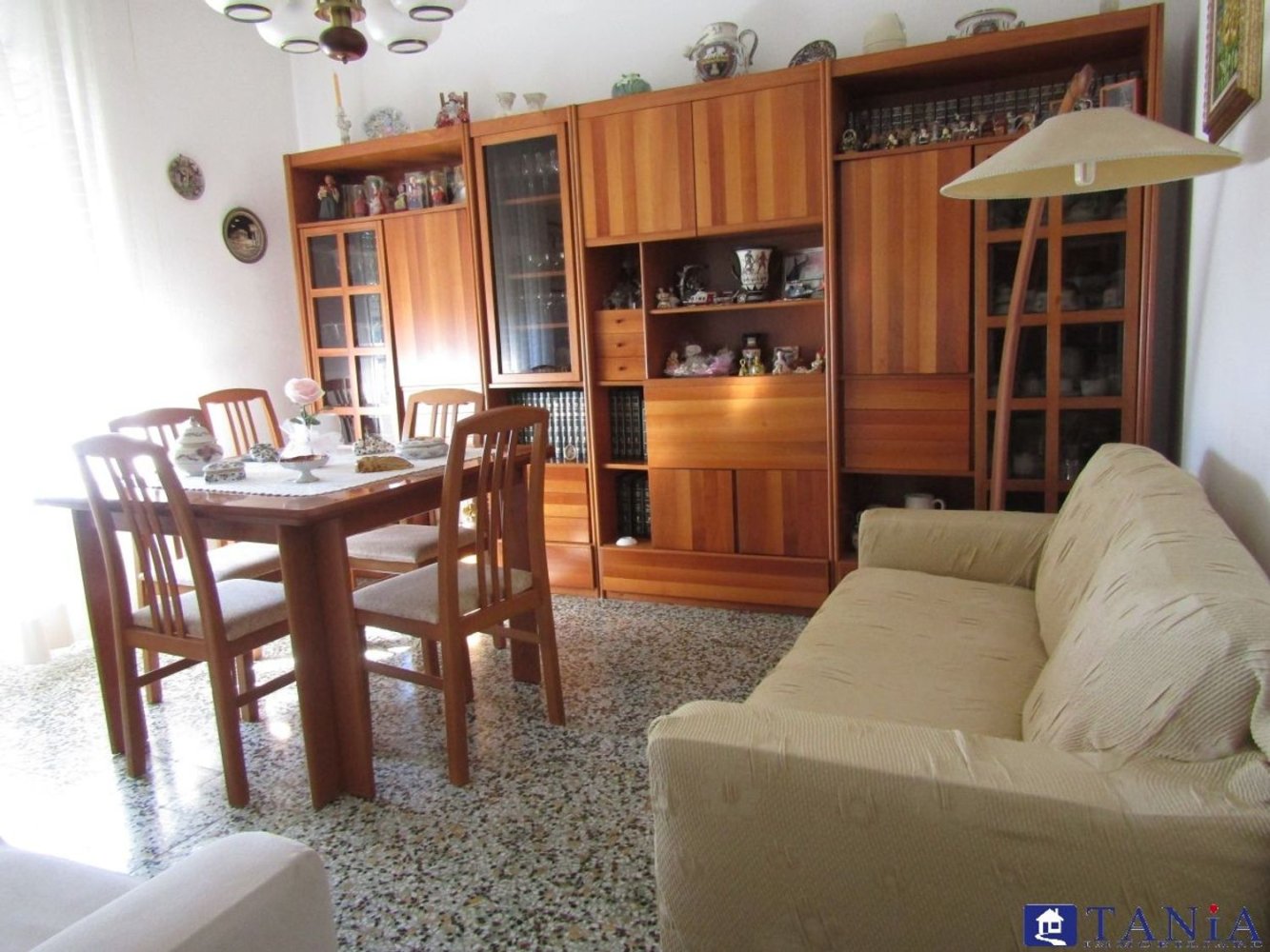 Casa de 5 habitaciónes en Carrara, Italy No. 48154