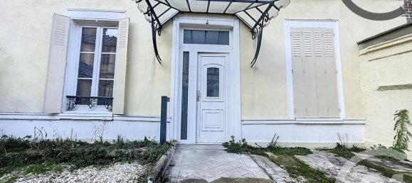 1 room Building in Sainte-Savine, France No. 76809 4