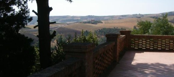 2 bedrooms House in Fragneto Monforte, Italy No. 253527 4