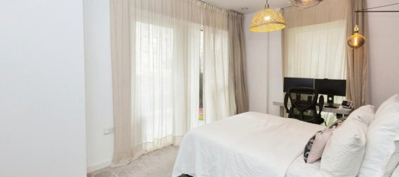 3 bedrooms Apartment in London, United Kingdom No. 10534 11