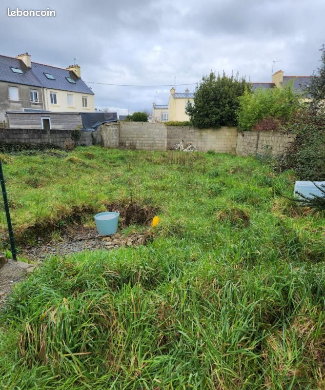 300m² Land in Brest, France No. 107048