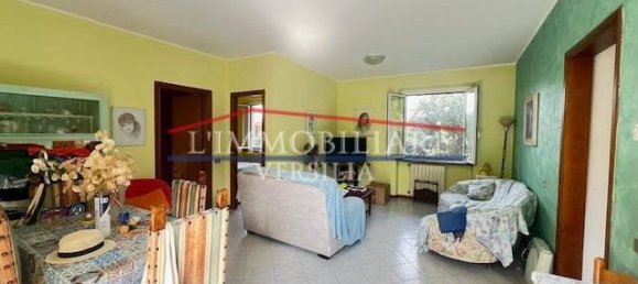 4 bedrooms House in Massa, Italy No. 270904 9
