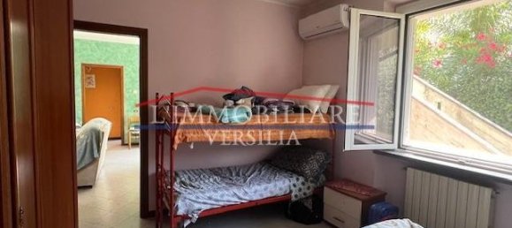 4 bedrooms House in Massa, Italy No. 270904 32