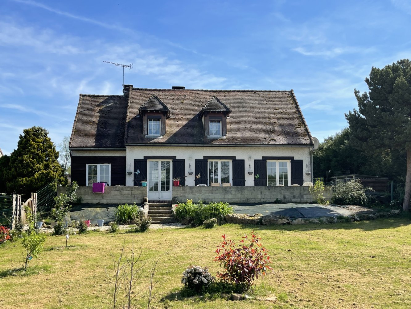 3 bedrooms House in Le Gault-Soigny, France No. 71257