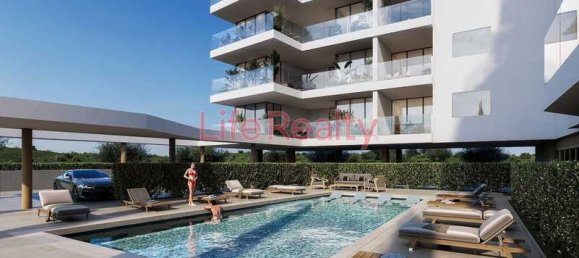 2 bedrooms Apartment in Germasogeia, Cyprus No. 20545 3