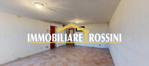 4 غرف نوم فيلا في Gazzada Schianno, Italy رقم 355774 27