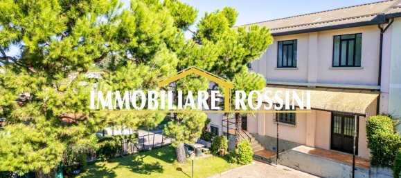 4 غرف نوم فيلا في Gazzada Schianno, Italy رقم 355774 3