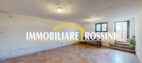 4 غرف نوم فيلا في Gazzada Schianno, Italy رقم 355774 25