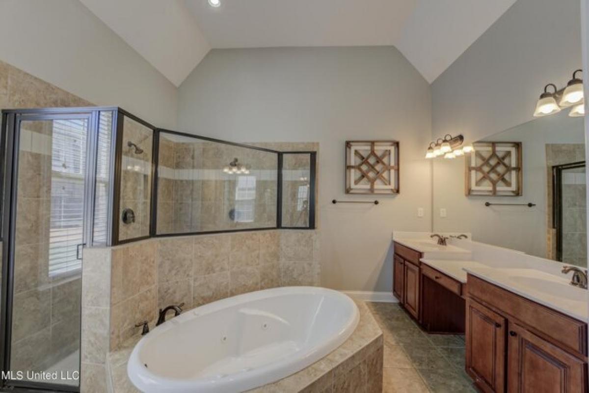 4 bedrooms House in Olive Branch, USA No. 398290