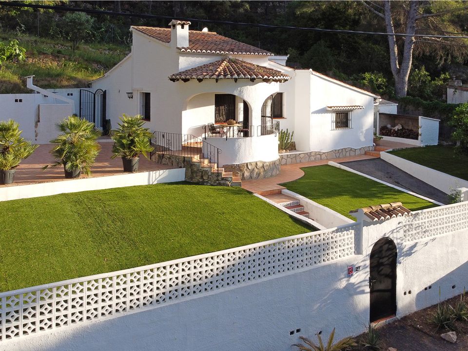 2 bedrooms House in Jalon, Spain No. 258851